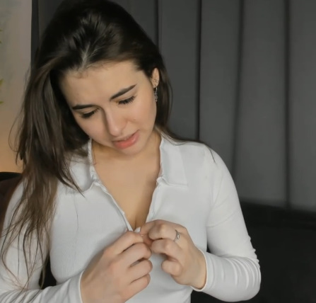 looking makes it hot_93