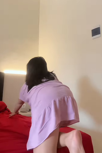 looking makes it hot_98