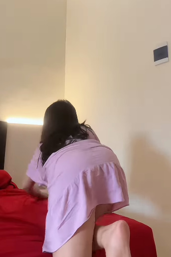 looking makes it hot_98