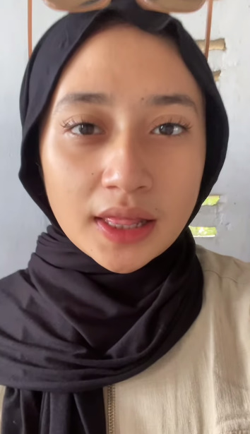 looking makes it hot_99