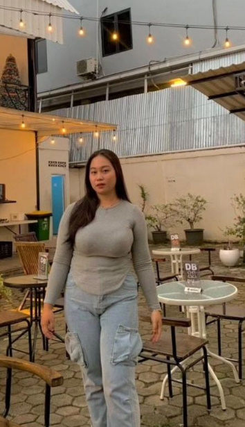 looking makes it hot_99