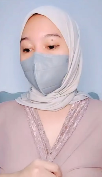 looking makes it hot_99