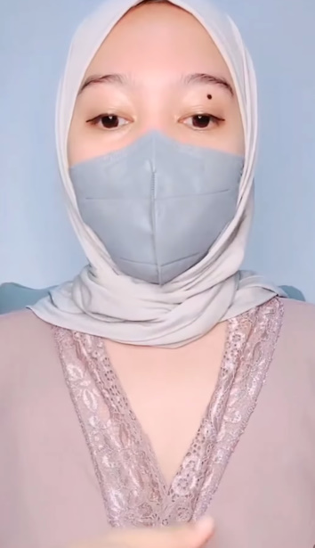 looking makes it hot_99