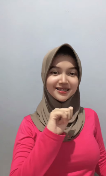 looking makes it hot_99