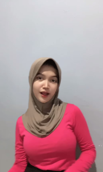 looking makes it hot_99