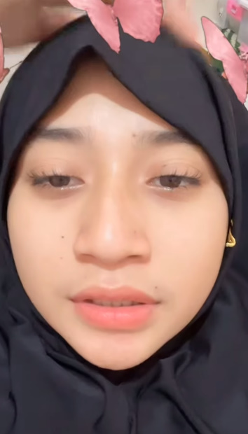 looking makes it hot_99