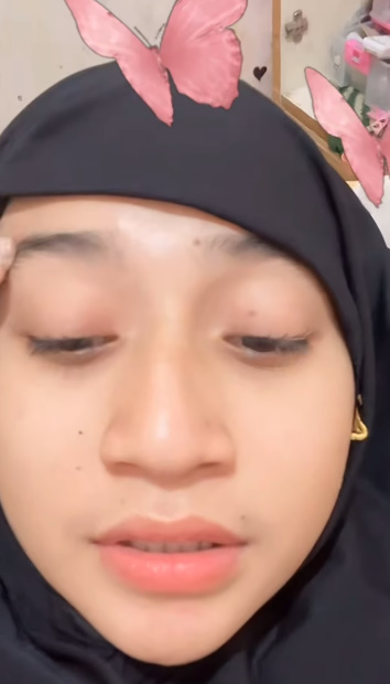 looking makes it hot_99