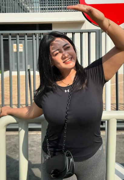 looking makes it hot_100