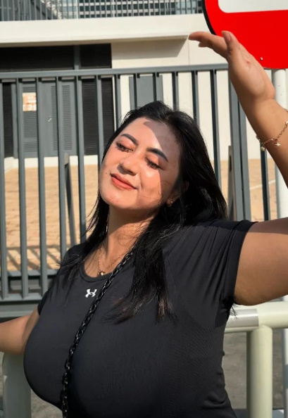 looking makes it hot_100