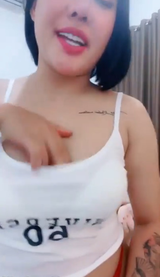 looking makes it hot_103