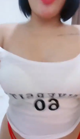 looking makes it hot_103