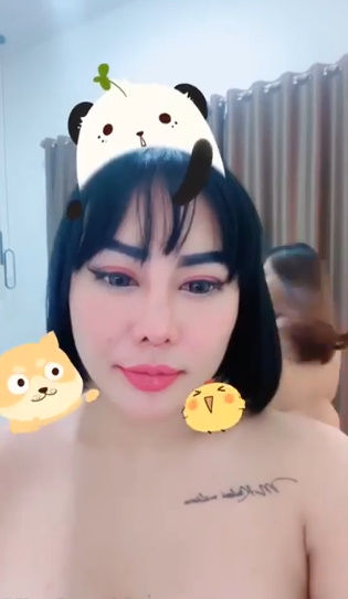 looking makes it hot_103