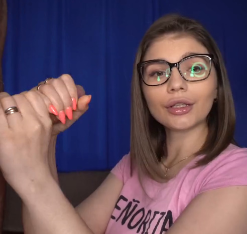 looking makes it hot_105