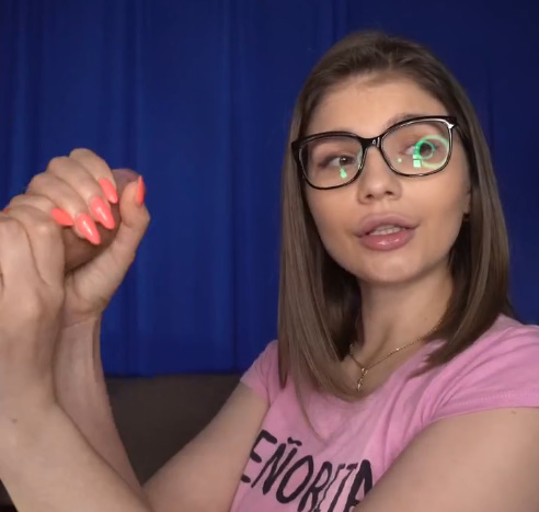 looking makes it hot_105