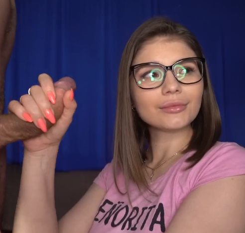 looking makes it hot_105