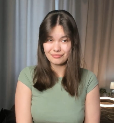 looking makes it hot_109