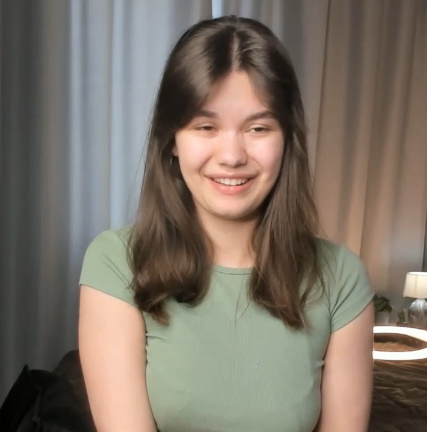 looking makes it hot_109