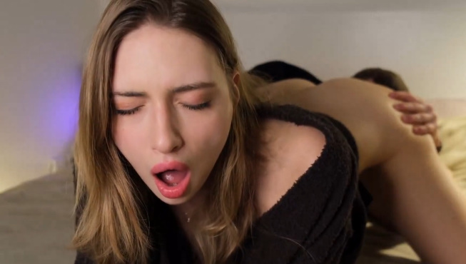 looking makes it hot_111