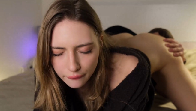 looking makes it hot_111