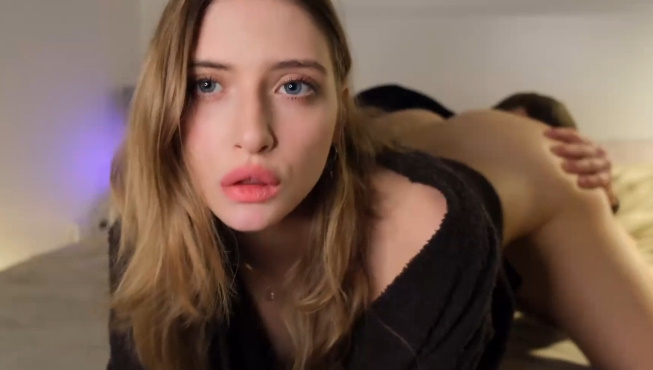 looking makes it hot_111