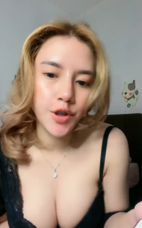 looking makes it hot_112