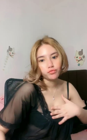 looking makes it hot_112