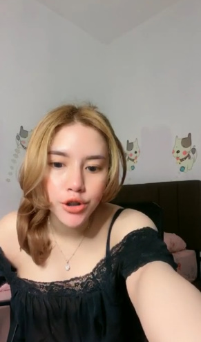 looking makes it hot_112