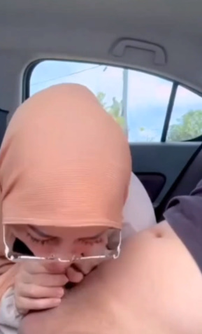 looking makes it hot_113