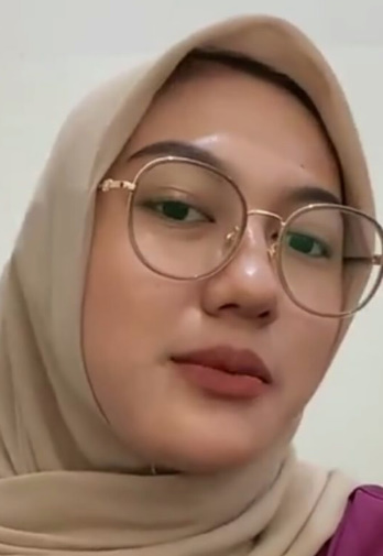 looking makes it hot_115