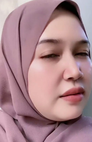 looking makes it hot_115