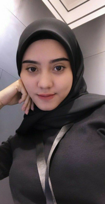 looking makes it hot_115