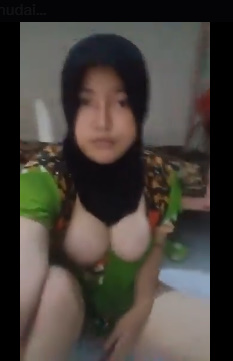 looking makes it hot_115