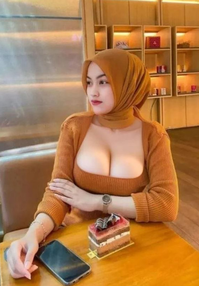 looking makes it hot_117