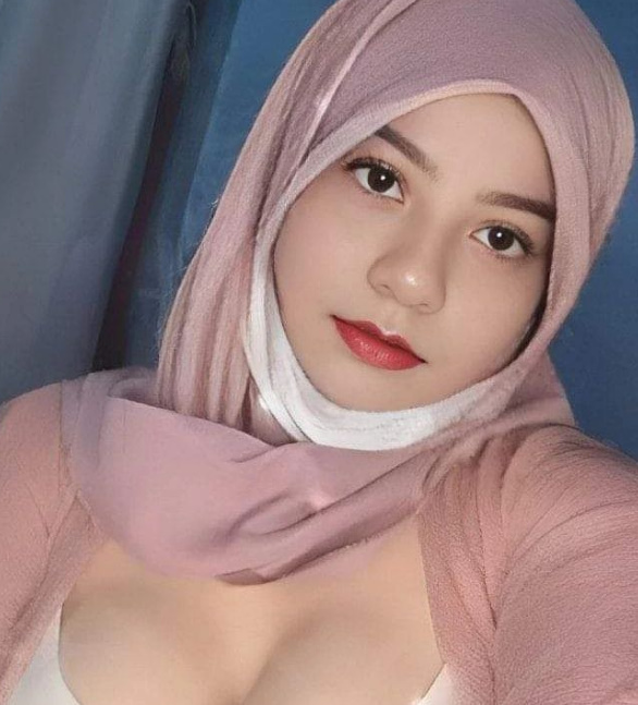 looking makes it hot_117