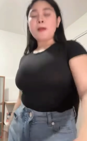 looking makes it hot_117