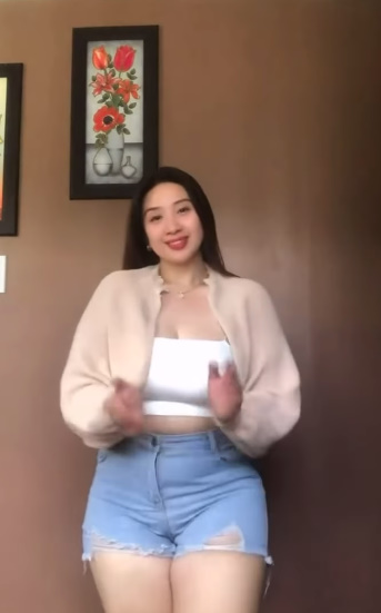 looking makes it hot_117