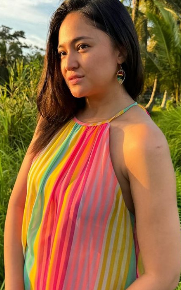 looking makes it hot_117