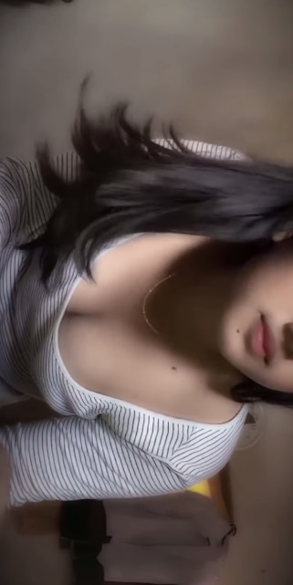 looking makes it hot_118