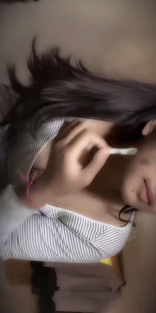 looking makes it hot_118