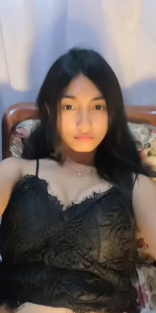 looking makes it hot_118