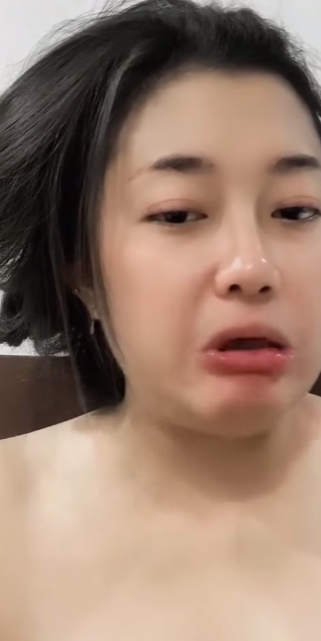 looking makes it hot_118