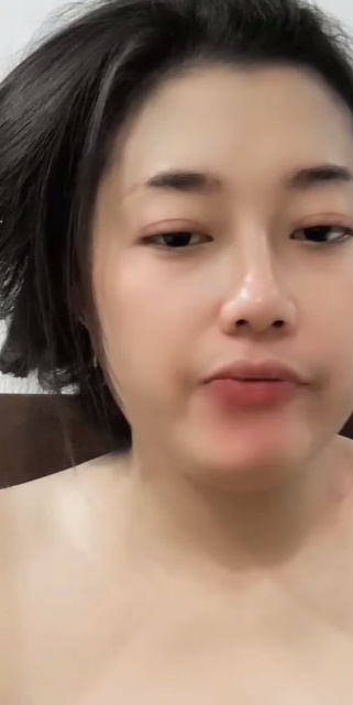 looking makes it hot_118