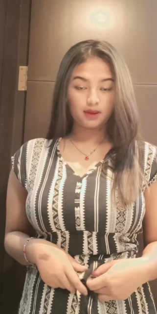 looking makes it hot_118