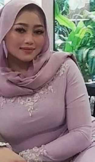 looking makes it hot_119