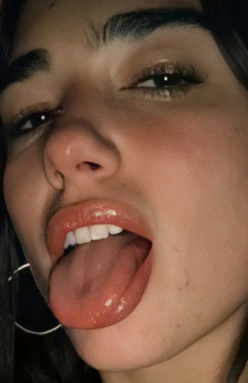 looking makes it hot_119