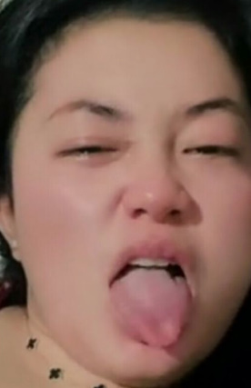 looking makes it hot_119