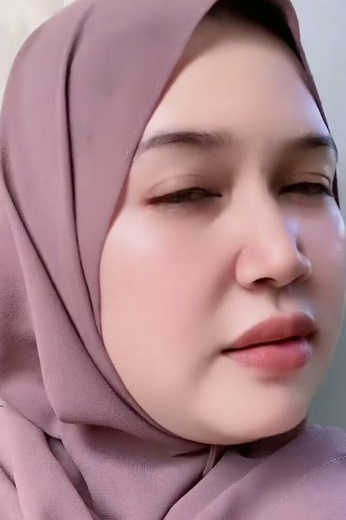 looking makes it hot_119