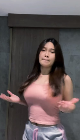 looking makes it hot_120