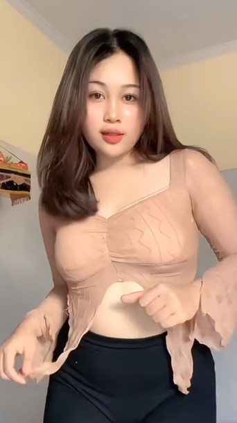 looking makes it hot_121