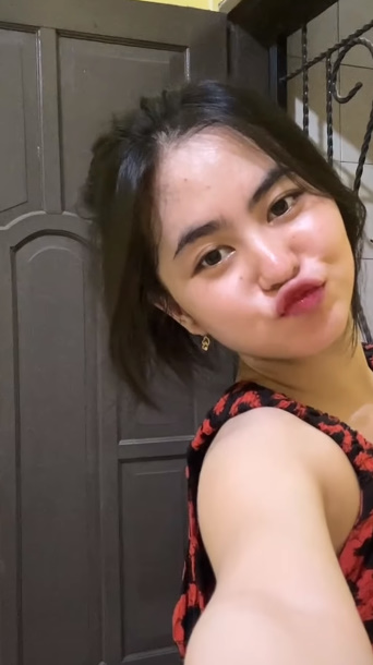 looking makes it hot_121